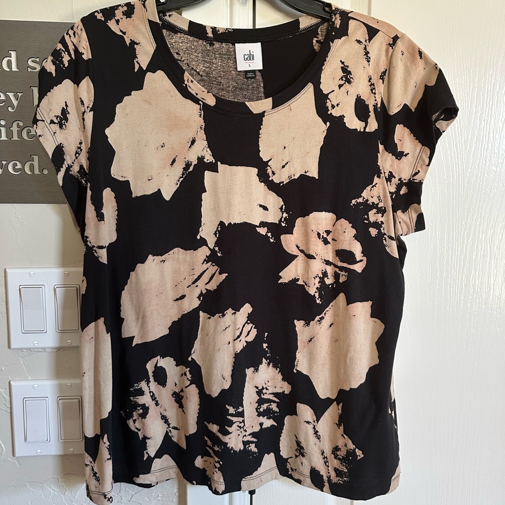Cabi Black and Tan Fall Flash Tee